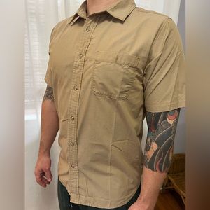 The North Face - M - short sleeve button down